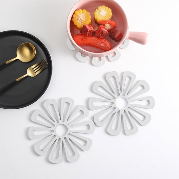 KMMYS Flower-Shaped Table Insulating Mat, Non-Slip Heat Resistant Tableware Pad for Tea Cups and Mugs, Durable and Easy to Clean, Ideal for Kitchen, Dining Room, Office, Multi-Color Options
