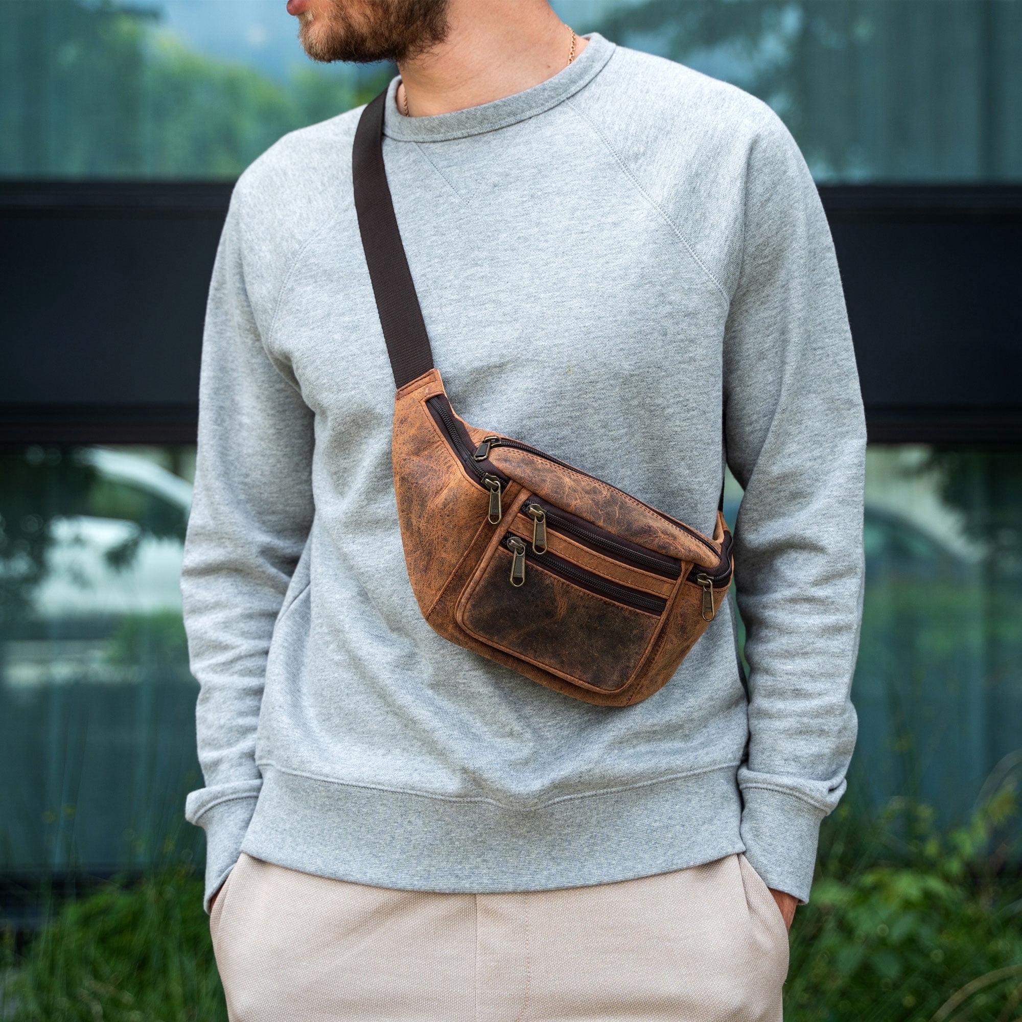Premium Buffalo Leather Fanny Pack – Unisex Waist Bag with Adjustable Strap & Multiple Pockets, Ideal for Travel, Hiking, Running & Cycling