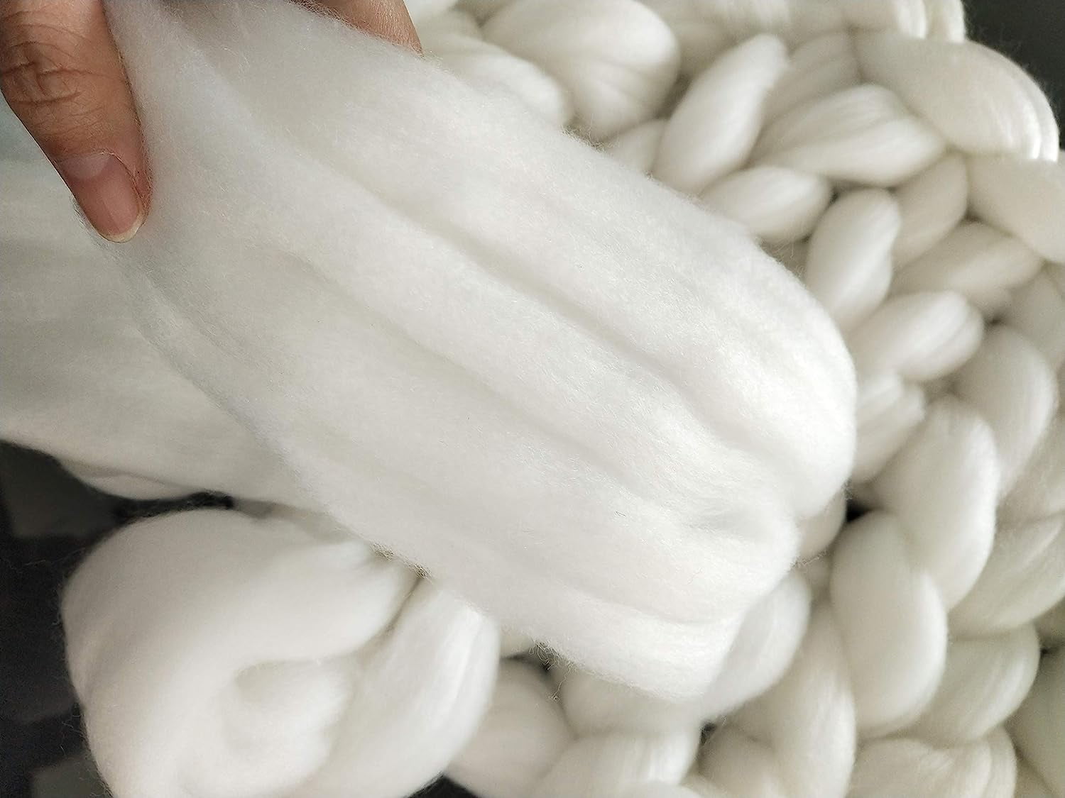 KQPOINW Big Chunky Yarn Super Bulky Roving Yarn Roving Extreme Arm