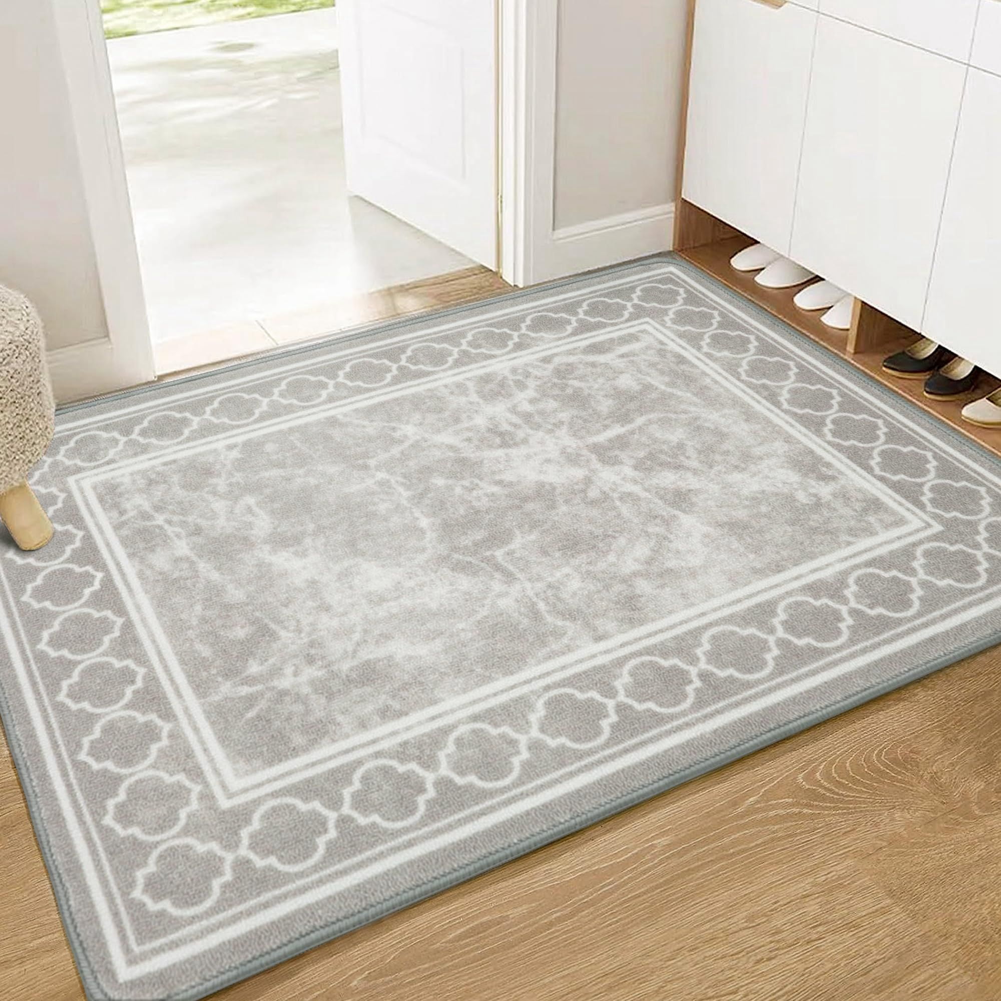 MCOW Area Rug Non Slip 2'x3' Doormat Low Pile Machine Washable Vintage  Rugs, Small Chenille Entryway Mat for Entrance, Hallway, Kitchen and  Bathroom