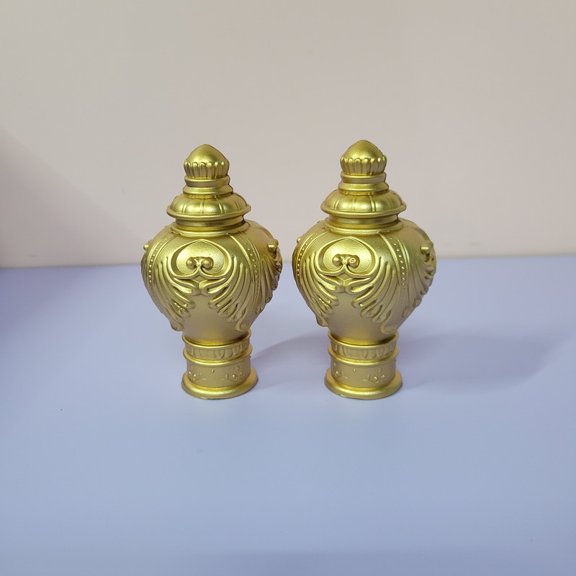 KUIUCHEZX Decorative window finials 2-Pack Gold-Plated Plastic Curtain Rod Ends