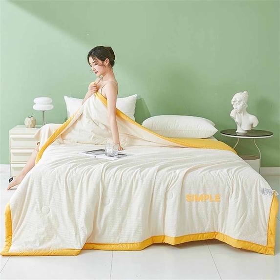KUKIDSVO 59x78 Inch Summer Quilt, Ultra Soft Comfort, Lightweight Breathable Bedding for Student Dorm Bedroom Use(Yellow)
