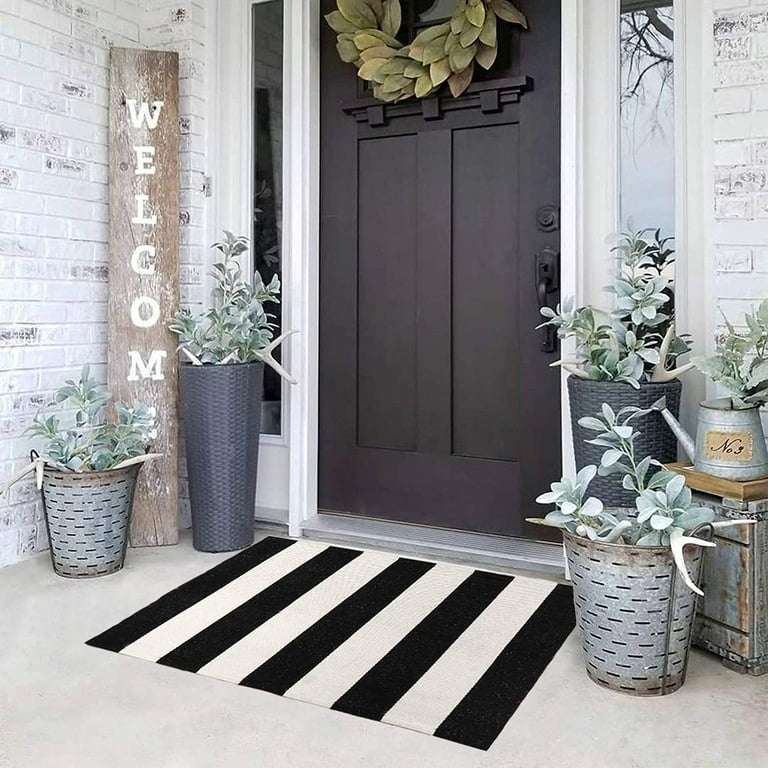 BOVEU Indoor Door Mat Front Door Mat, 20x 32 Checkered Geometric Doormat  Black Indoor Rugs, Thin Interior Door Mats for Entryway, Patio, Black