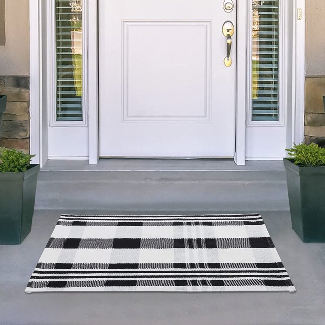 KaHouen Buffalo Check Rug, Black White Outdoor Rug (23.6"x35.4"), Black Buffalo Front Door Mat