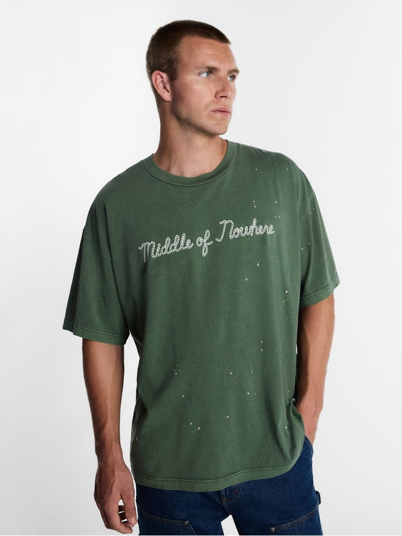 Kacey Lee Men's and Big Men's Middle of Nowhere Graphic Boxy Tee