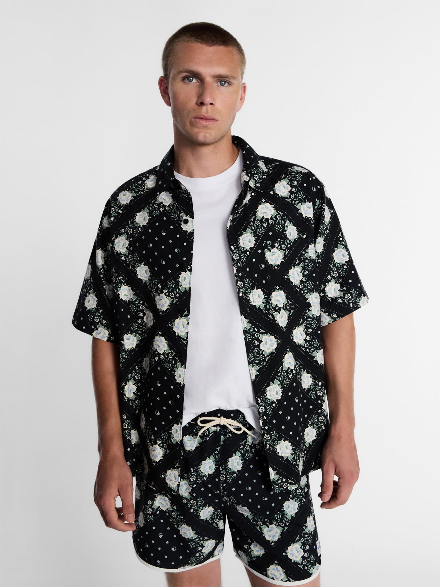 Kacey Lee Men's Button Up Woven Shirt with Short Sleeves, Sizes S-2XL