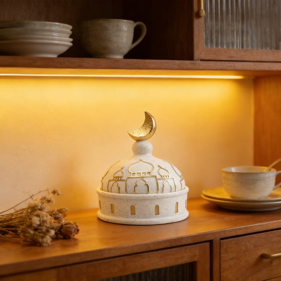 Kadlawus Resin Mosque Model for Islamic Decor, Handcrafted Tower Ornament for Home Display, White Mosque Figurine for Ramadan Decoration, Cultural Art Piece for Shelf Table, Symbolic Muslim Gift for