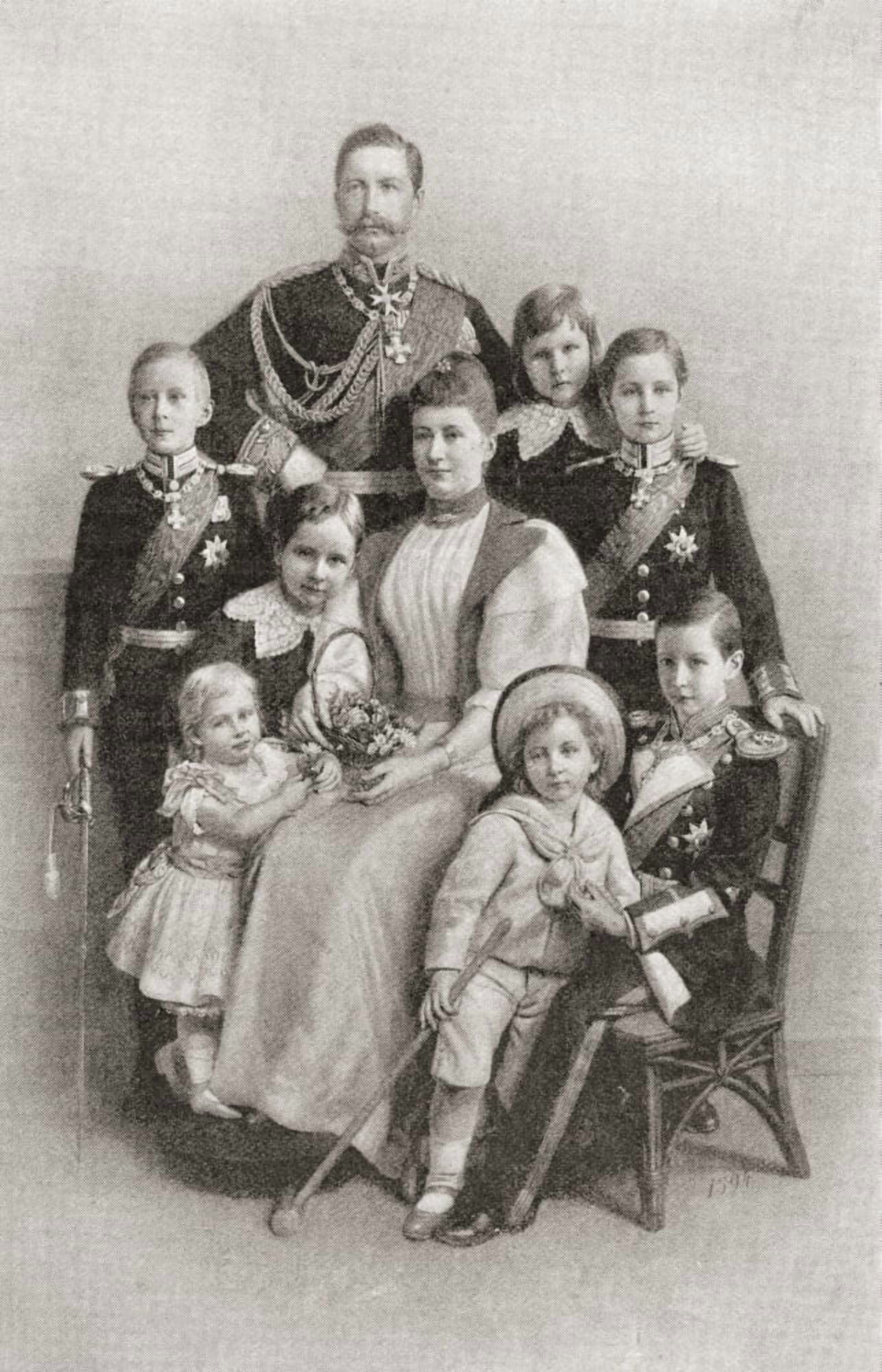 Kaiser Wilhelm Ii With His Wife Augusta Victoria And Their Family Wilhelm Ii Or William Ii 1859 Canvas Art - Ken Welsh Design Pics (22 x 34)