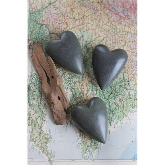 Kalalou A5741 2.5 x 3 x 1 in. Hand Carved Stone Hearts, Dark Grey - Set of 6