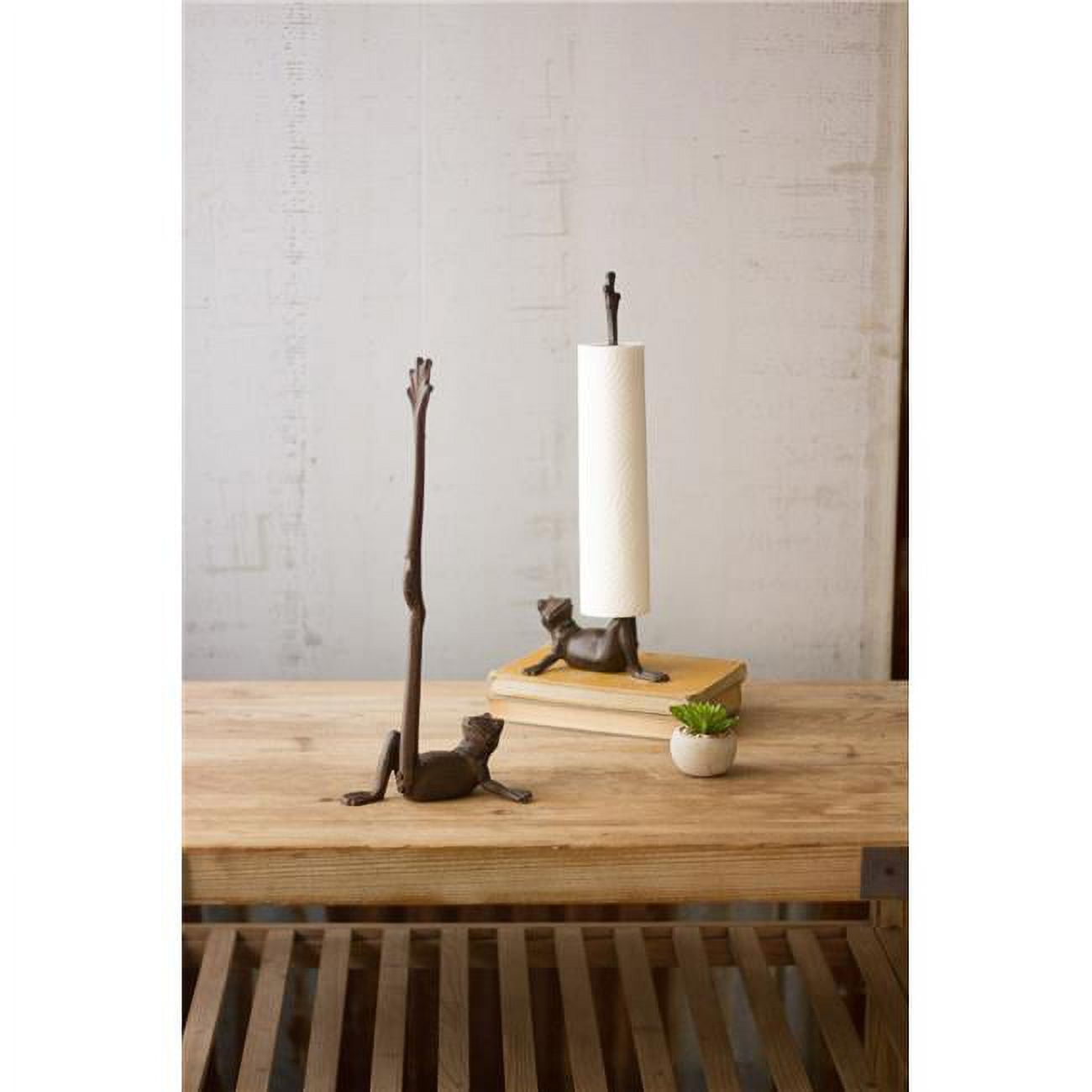 Cast iron frog 2025 paper towel holder