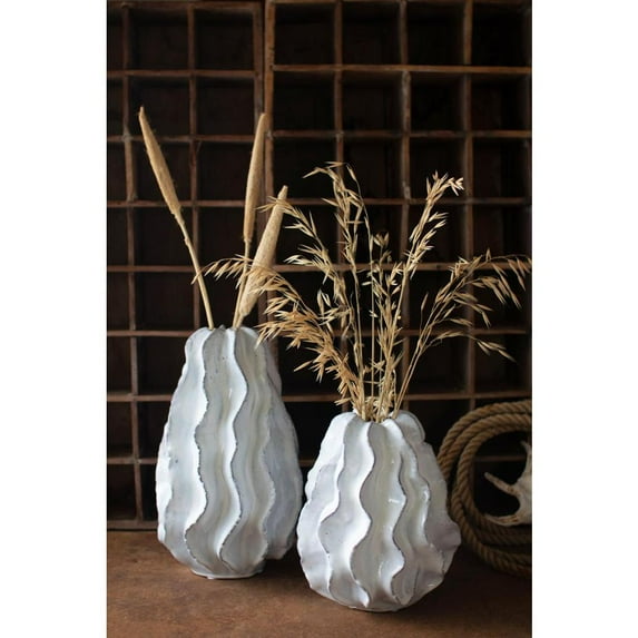 CERAMIC RUFFLE VASE - SMALL