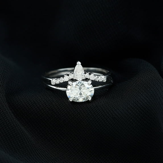 Kalapi Jewel 14K White Gold Plated 1.6 Ct Oval Cut Moissanite Ring Set - Exquisite Engagement Ring Set for Women - Timeless Bridal Jewelry - Gifts for Weddings or Special Occasions