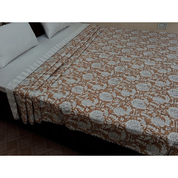 A And E Textile House Mid-Century White Hand Block Floral Print Quilts, Twin - Breathable