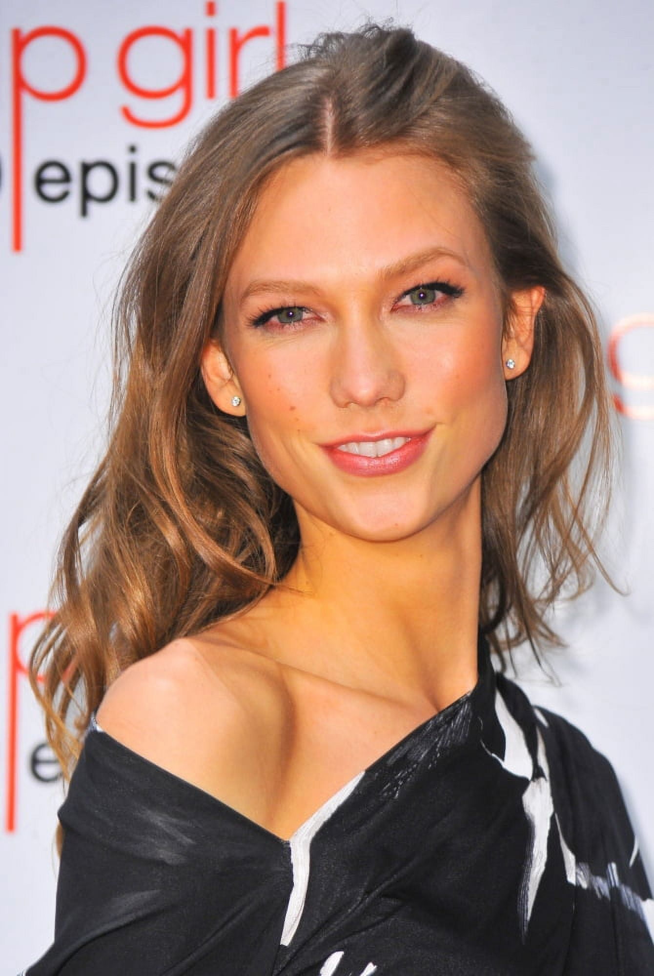 Karlie Kloss At Arrivals For Gossip Girl 100Th Episode Celebration Canvas Art - (16 x 20)