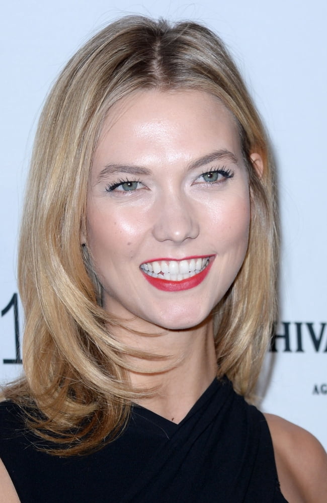 Karlie Kloss At Arrivals For Time 100 Gala Dinner 2015 Canvas Art - (16 x 20)