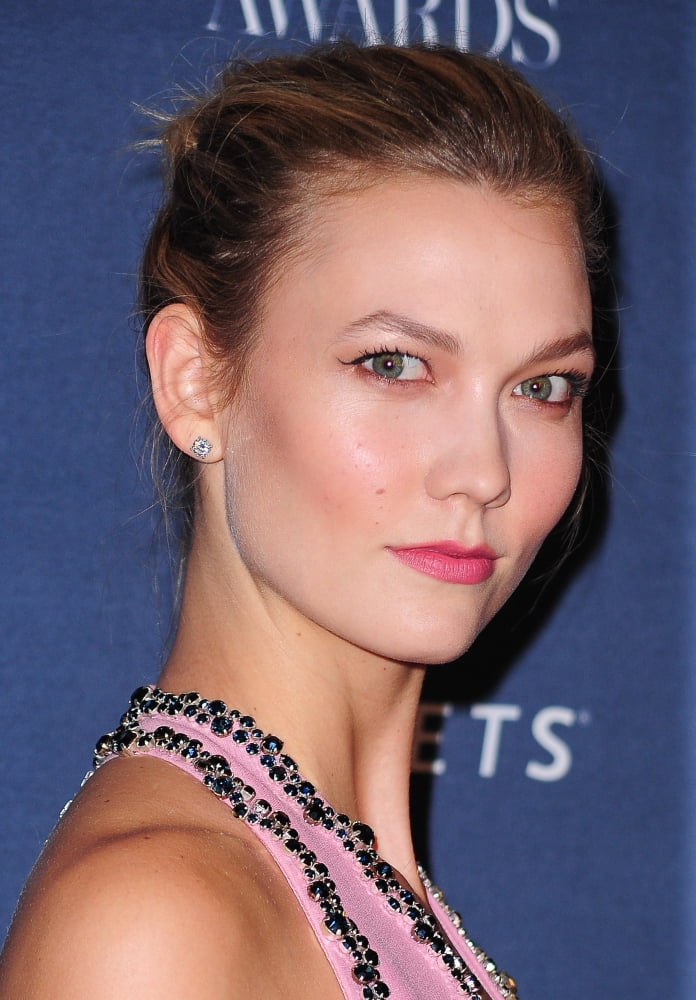 Karlie Kloss At Arrivals For Wall Street JournalS Wsj Mag Innovator Awards 2015 Canvas Art - (16 x 20)