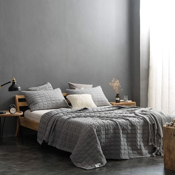 Kasentex Quilt Set, Machine Washable, Ultra Soft, Lightweight, Stone-Washed Bedspread Dark Grey King