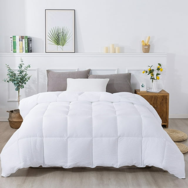 Kasentex  Winter Warmth Quilted Comforter, Cozy Soft Seersucker Textured, Down Alternative Fill White Queen
