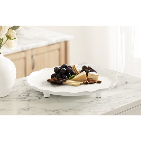 Kate and Laurel Alessia Modern Decorative Scalloped Round Footed Metal Tray, 16 Inch Diameter, White, Transitional Food-Safe Cast Aluminum Pedestal Tray with Rough Texture and Deckled Edge
