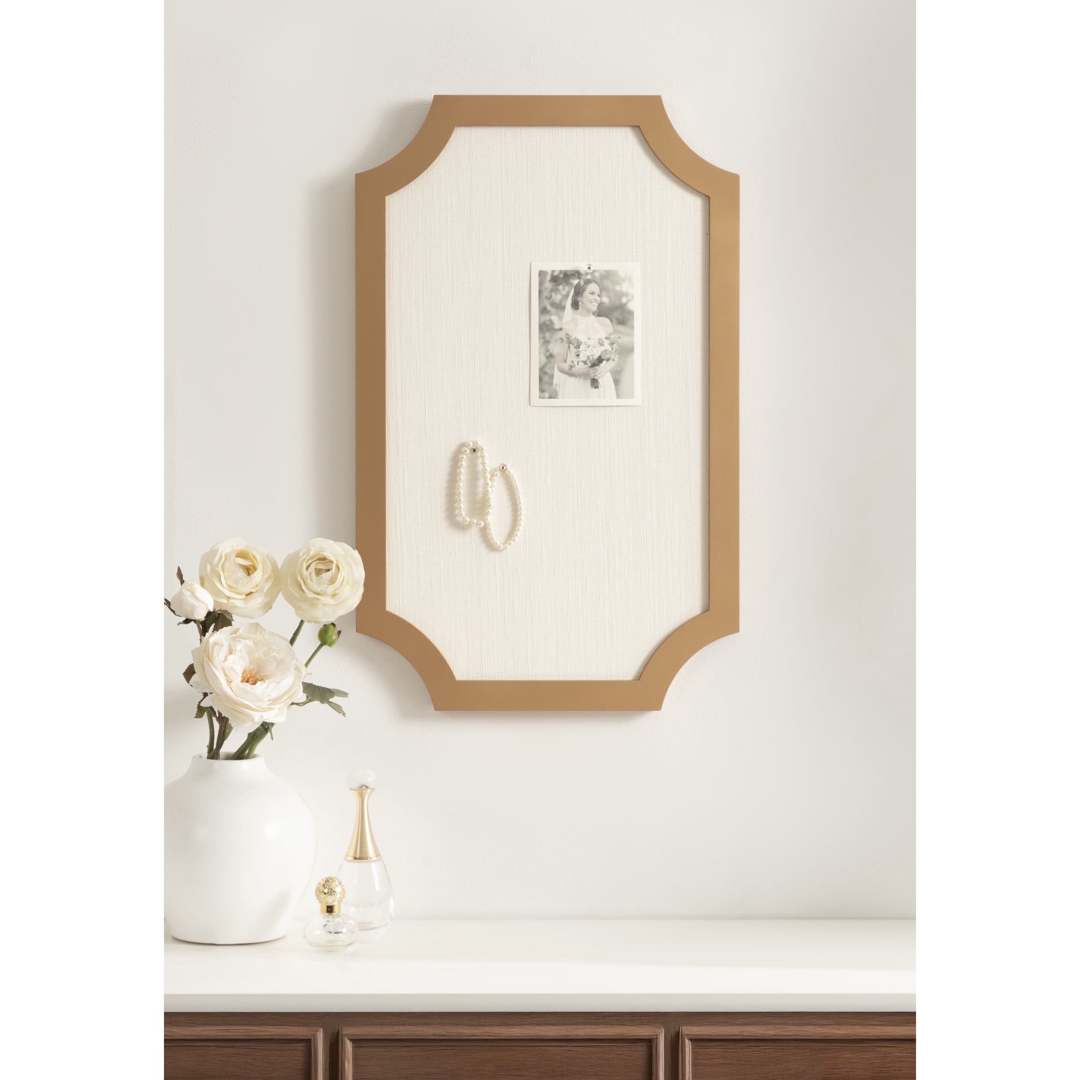 Kate and Laurel Holbrook Glam Framed Scallop Fabric Pinboard, 15 x 24, Gold, Decorative Modern Scalloped Bulletin Board for Use as Vision Board or Wall Organization