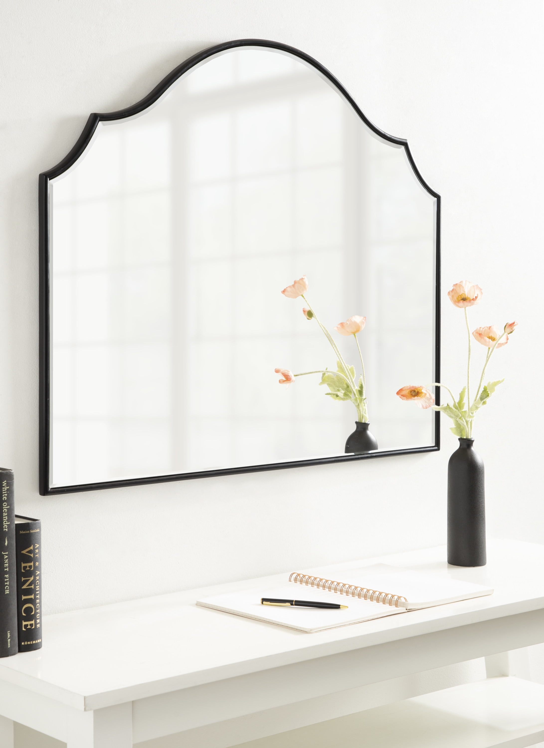Elegant Leanna Scalloped Black Wood Arch Wall Mirror 28x32