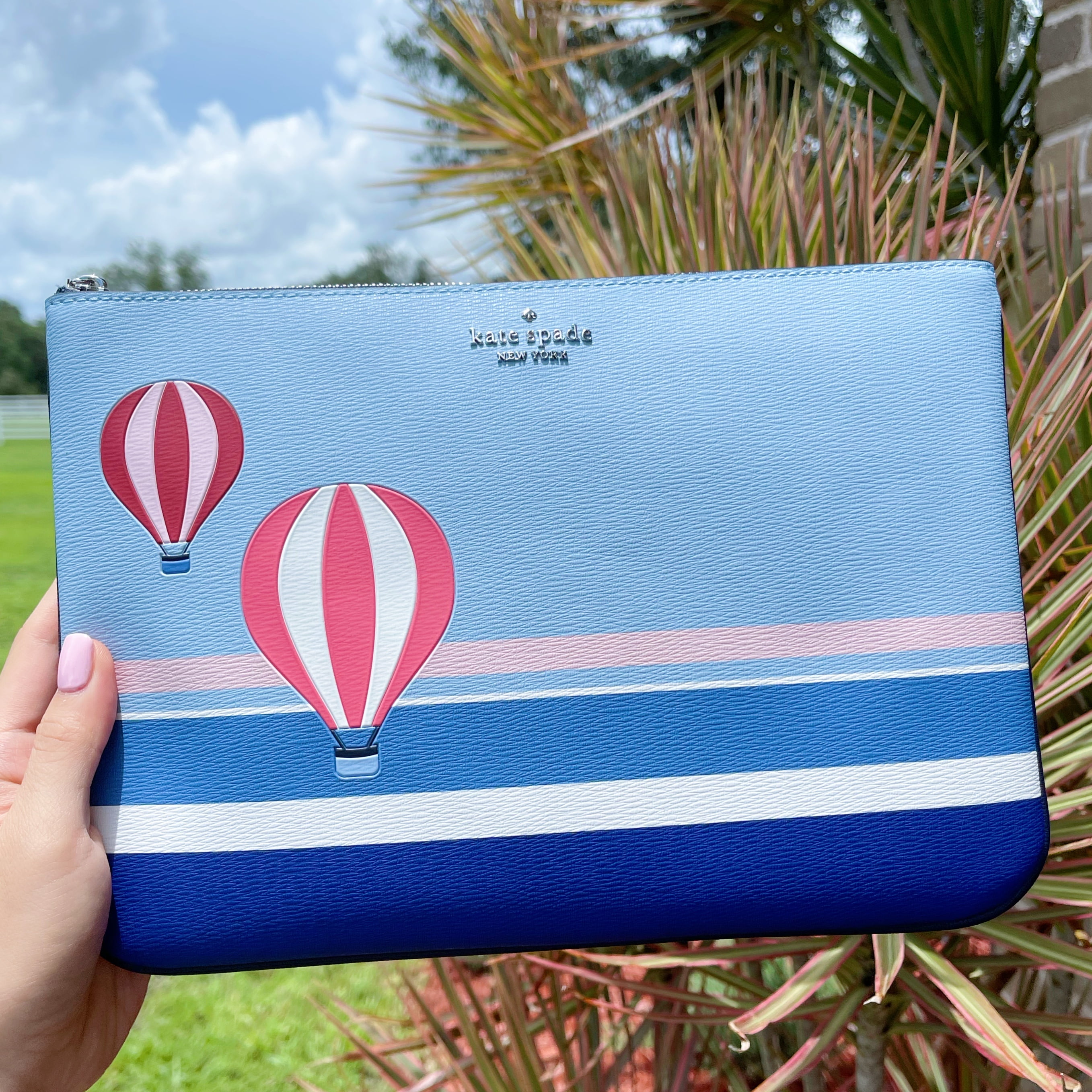 Kate spade zip pouch hotsell