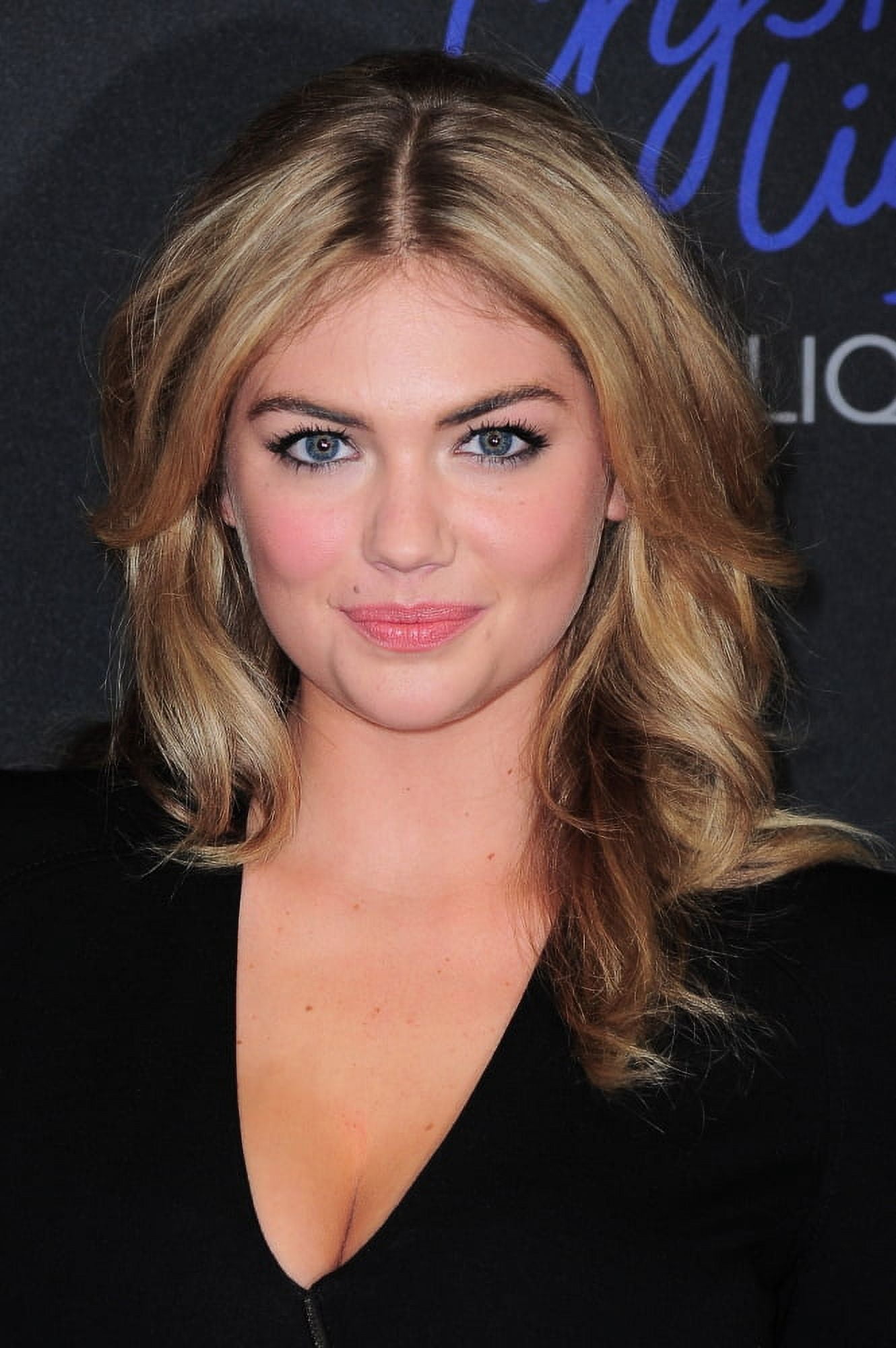 Kate Upton At Arrivals For 2013 Style Awards Canvas Art - (16 x 20)