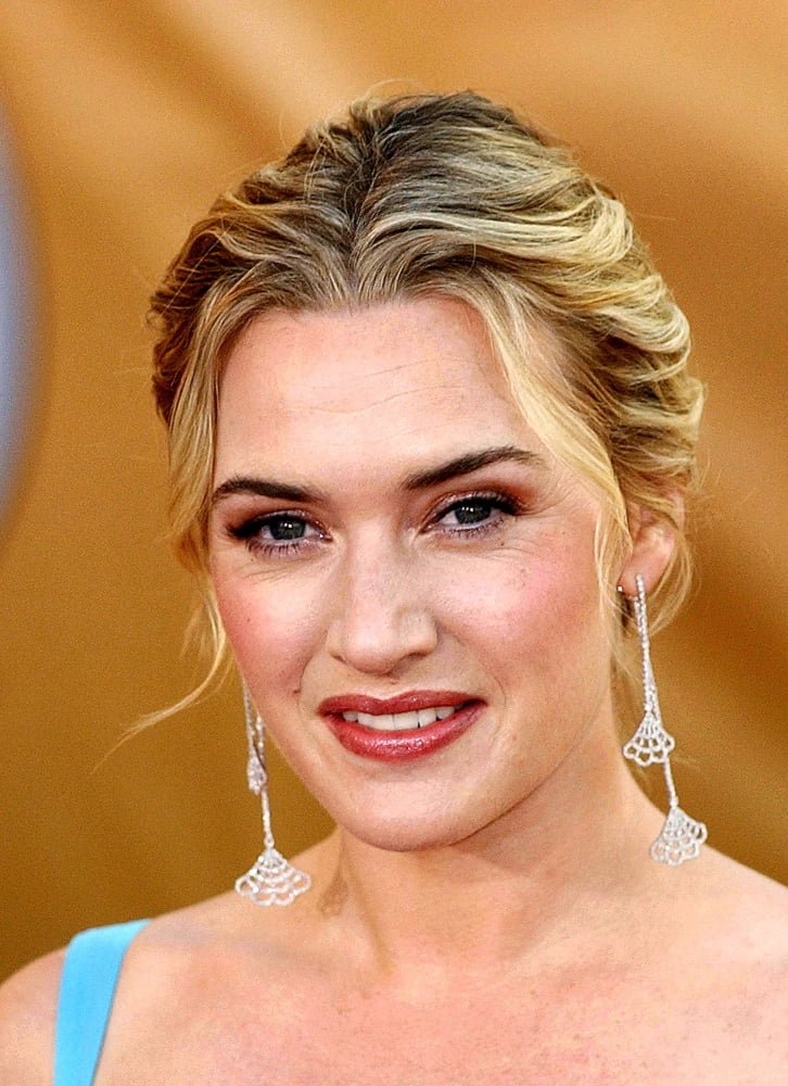 Kate Winslet At Arrivals For 11Th Annual Screen Actors Guild (Sag) Awards Canvas Art - (16 x 20)