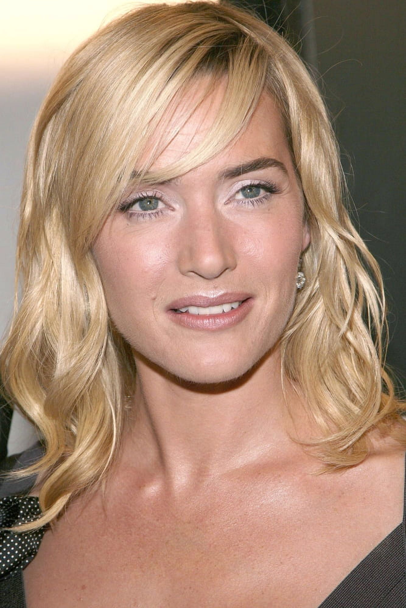Kate Winslet At Arrivals For The Reader Premiere Canvas Art -  (16 x 20)