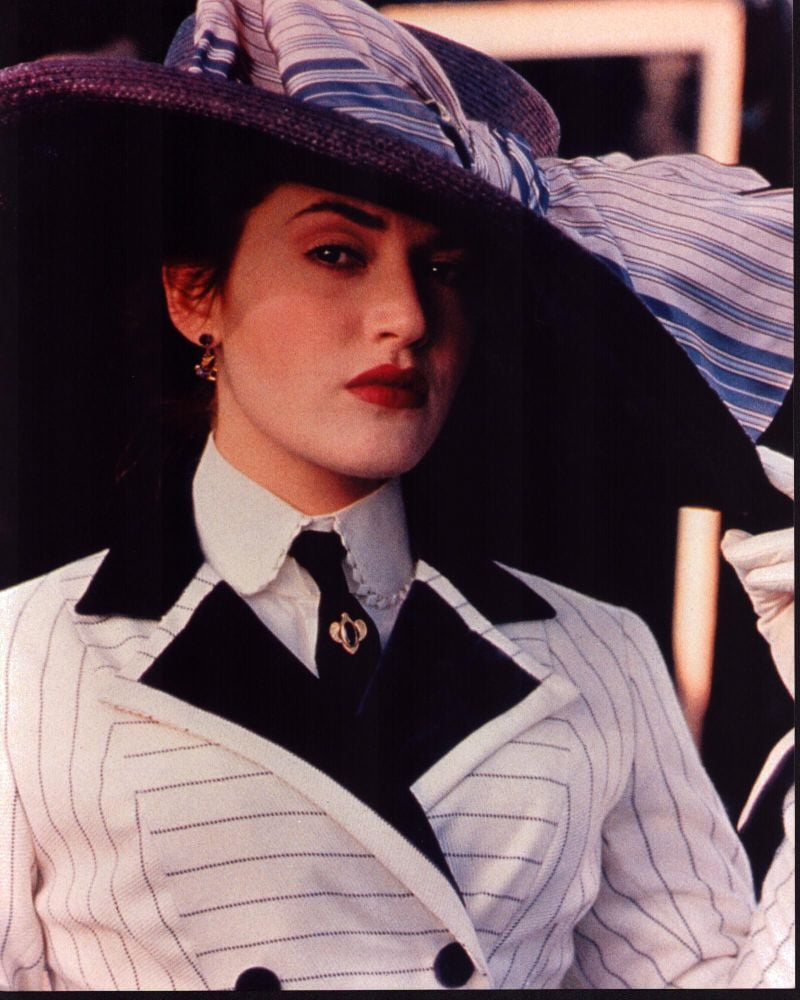 Kate Winslet In Costume With Hat As Rose For Titanic Photo Print (16 x 20) Item MVM01676