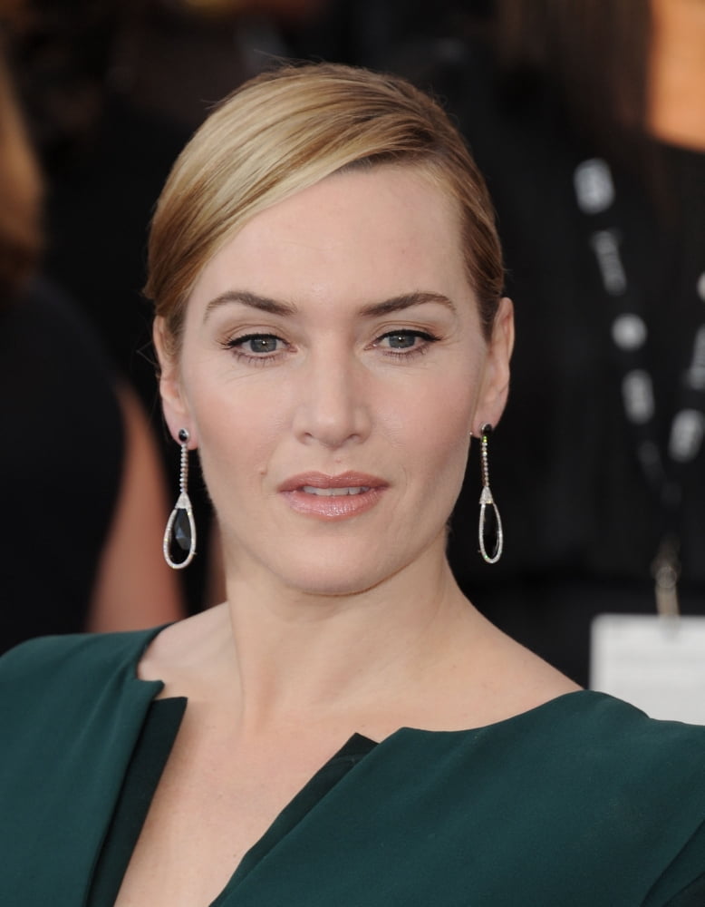 Kate Winslet (Wearing Neil Lane Earrings) At Arrivals For 22Nd Annual Screen Actors Guild Awards (Sag) - Arrivals 3 Canvas Art - (16 x 20)