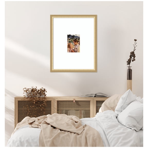Kate and Laurel Florence Gold Rectangle Picture Frame 16x20 Matted to 5x7 Gold Classic Photo Frame for Gallery Wall Decor