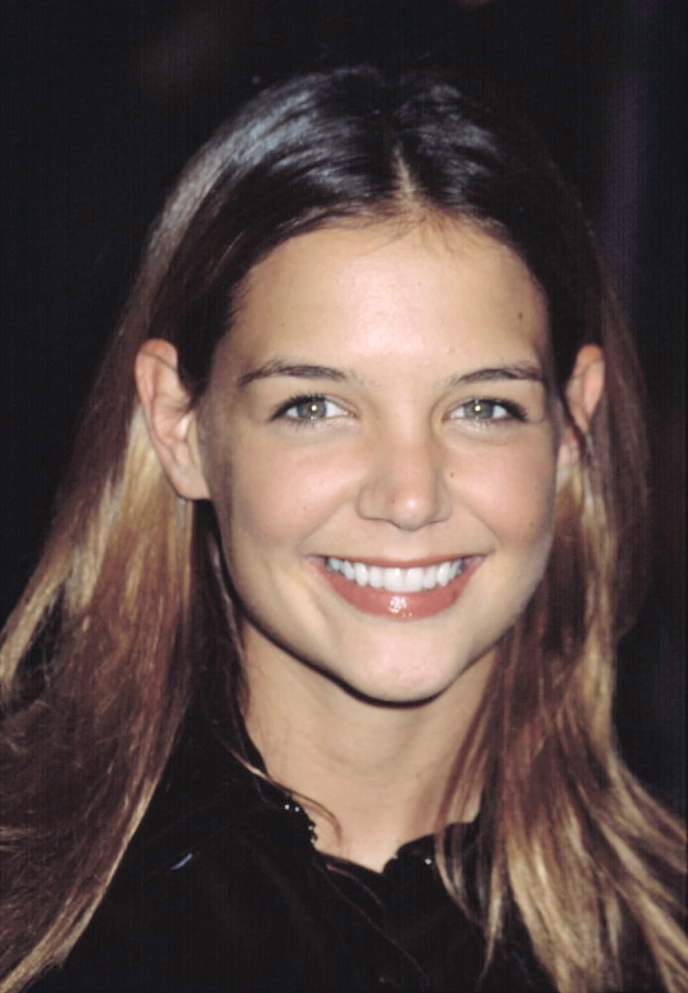 Katie Holmes At The Premiere Of Red Dragon Canvas Art - (16 x 20)
