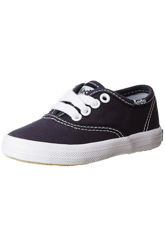 Champion Classic Canvas Sneaker in Navy