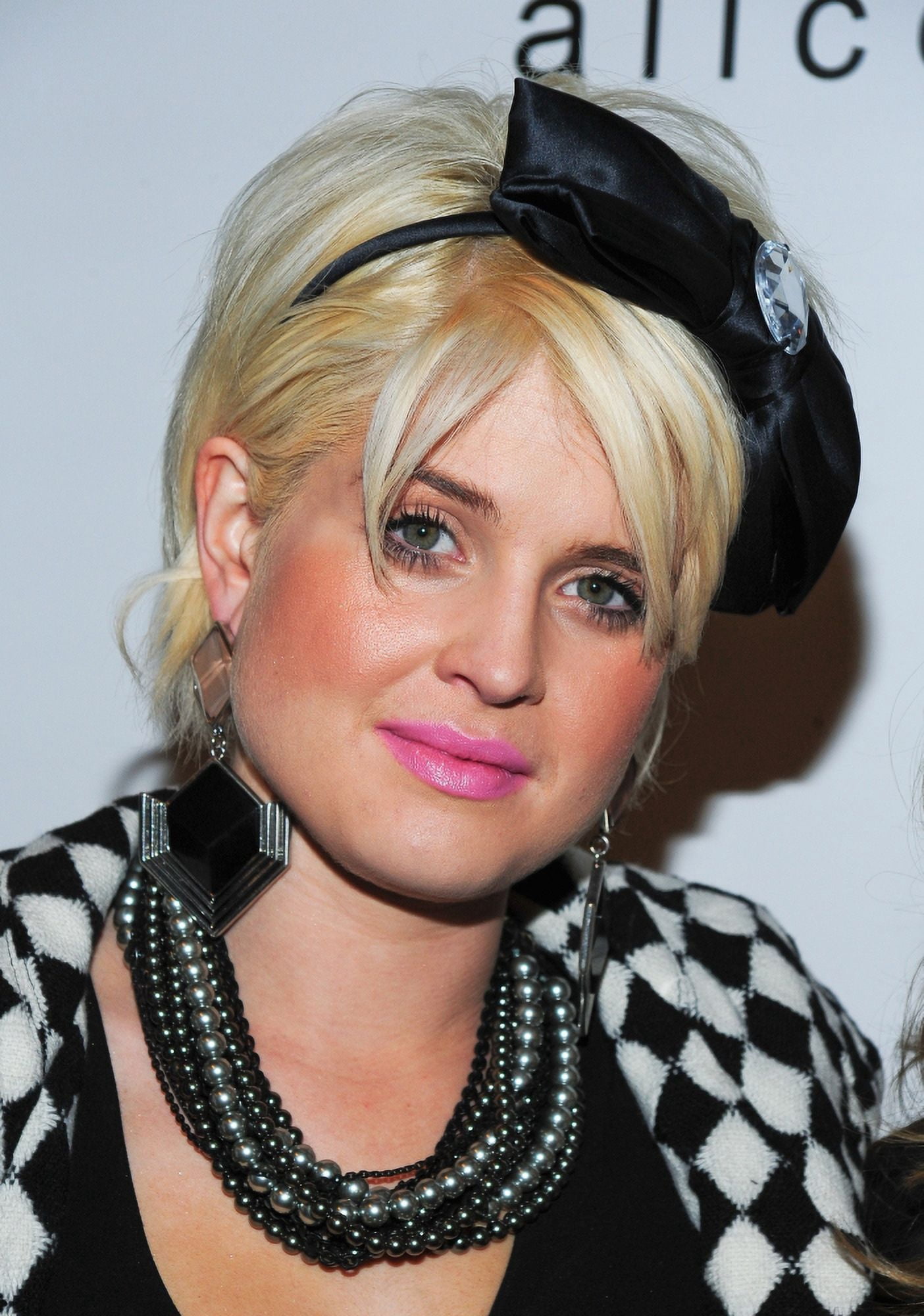 Kelly Osbourne In Attendance For Alice Olivia By Stacey Bendet Fall 2010 Presentation Canvas Art - (16 x 20)