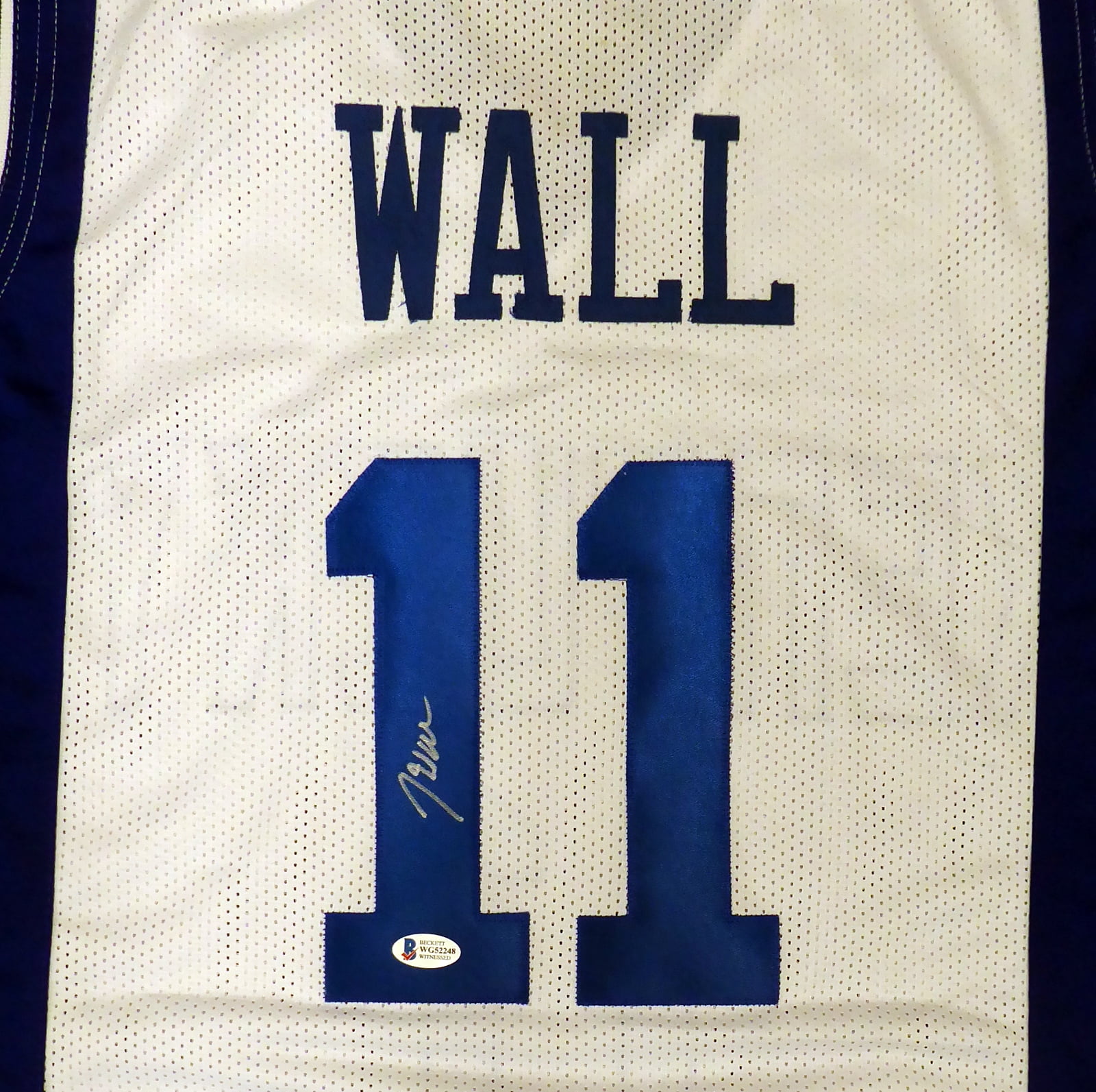 Kentucky Wildcats John Wall Autographed White Jersey Beckett BAS 192169