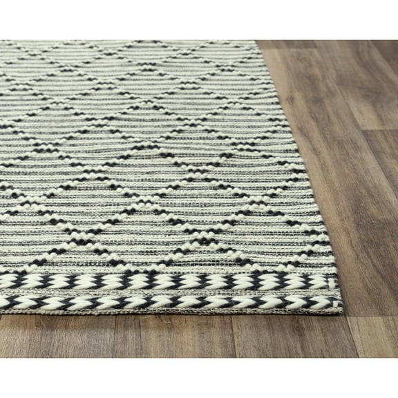 Kerala Black 5'X7'6" Hand Woven Jute Rug