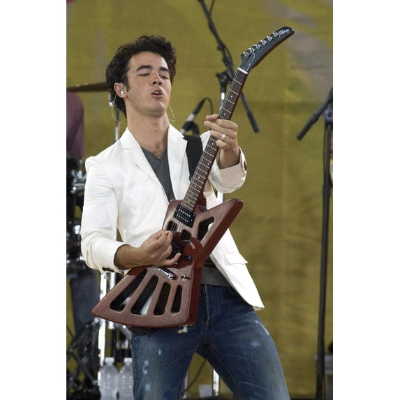 Kevin Jonas On Stage For Good Morning America Gma 2009 Summer Concert Series With The Jonas Brothers Rumsey Playfield