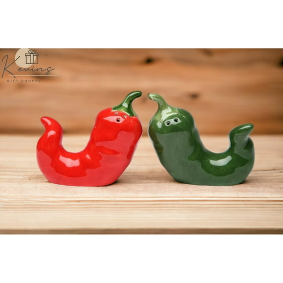 Kevins Gift Shoppe Ceramic Chili Pepper Shaped Salt and Pepper Shakers