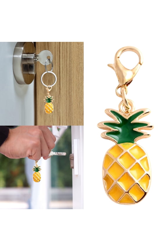 Keychains Alloy Pendant Pineapple Charm Unique Fashion Accessory for Daily Use Crafted Metal Pendant Key Ring,3.6 cm,Yellow
