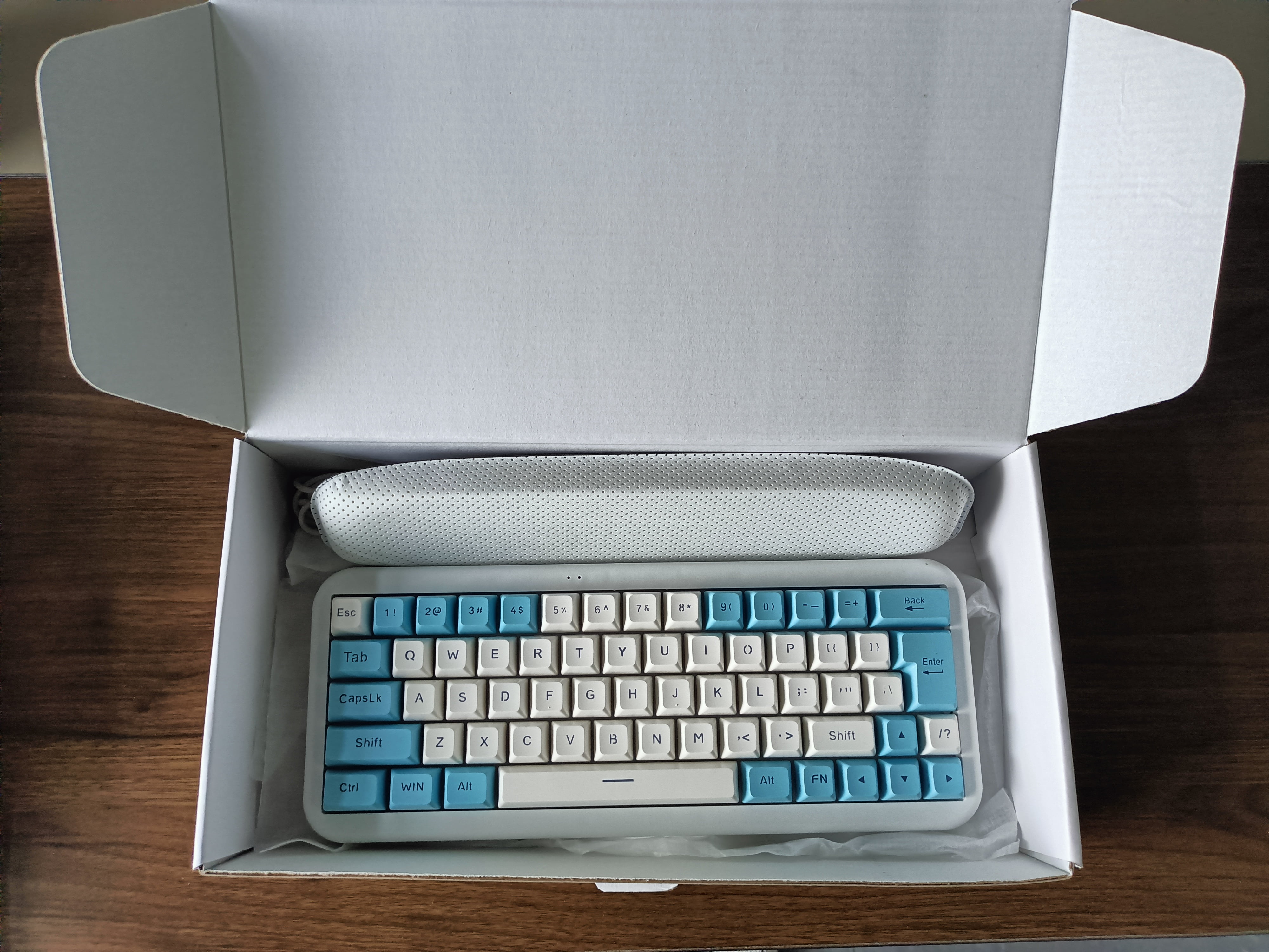 Keyporia K64 Gaming Keyboard, 60% RGB Mechanical Keyboard, 64 Keys