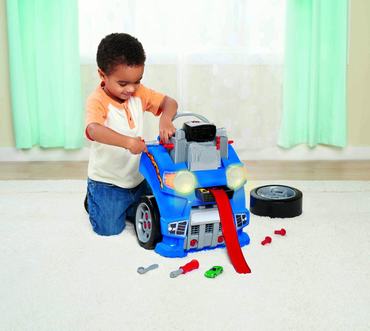 Kid Connection Car Engine And Race Track Set - image 1 of 2