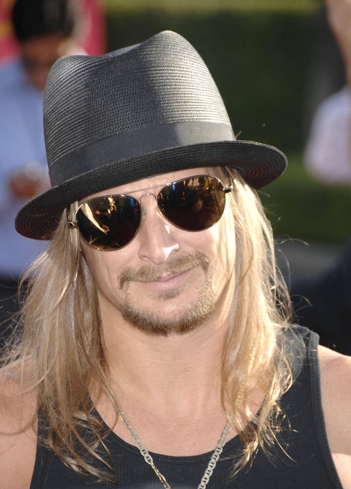 Kid Rock At Arrivals For Mtv Video Music Awards - Vma Arrivals Canvas Art - (16 x 20)