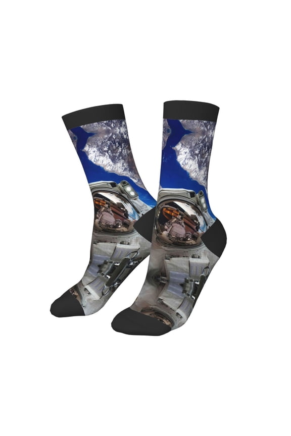 Kids Girls Boys Socks - Astronaut in Outer Space Comfort Breathable Crew Socks for Boys Girls Kids, Soft Athletic Running Socks for Boys Socks 6-10 Years Old