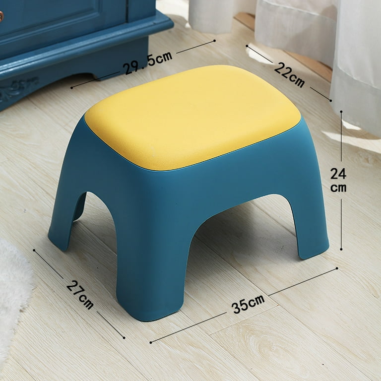 Small stool outlet for sitting