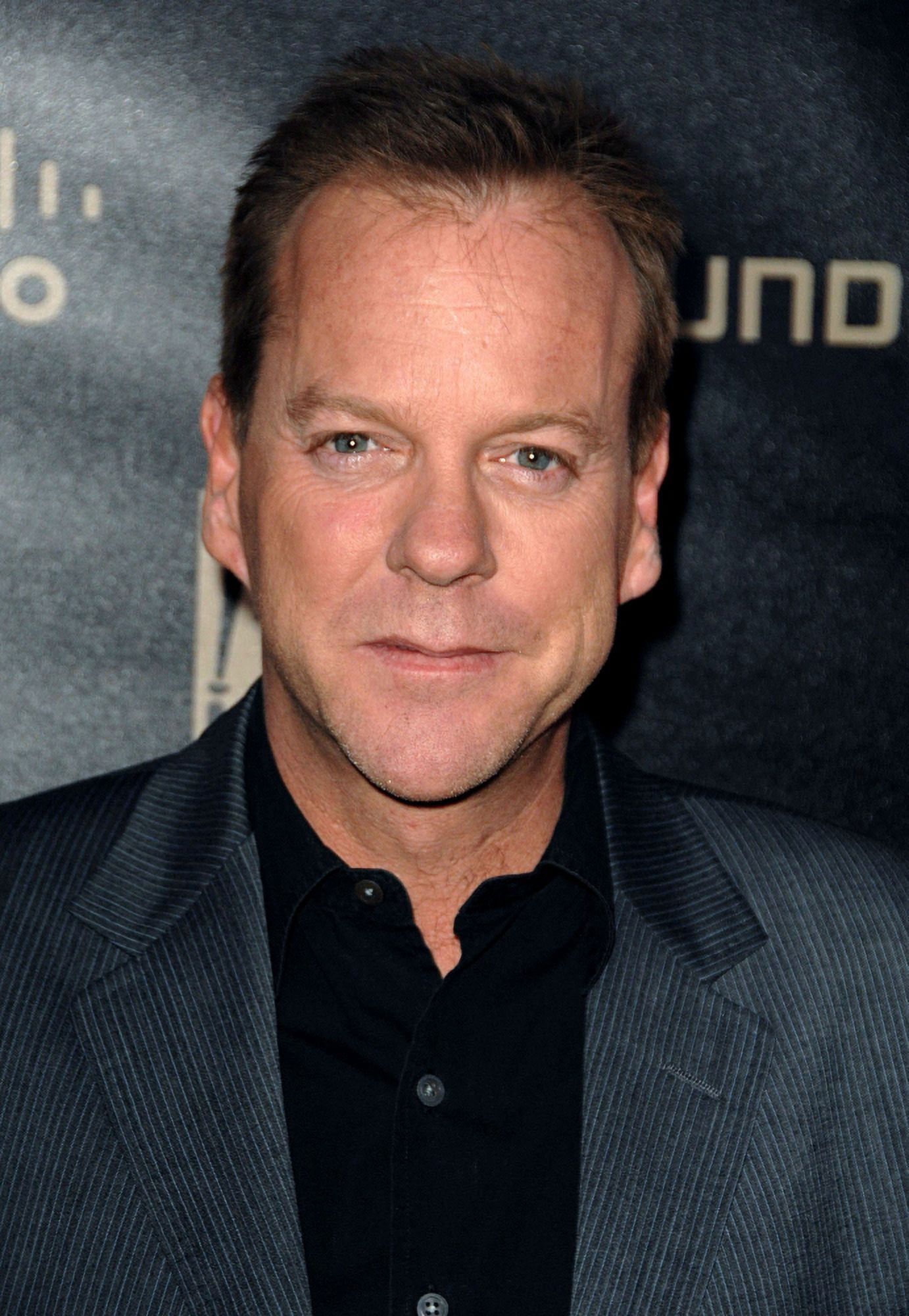 Kiefer Sutherland At Arrivals For 24 Series Finale Party Canvas Art - (16 x 20)