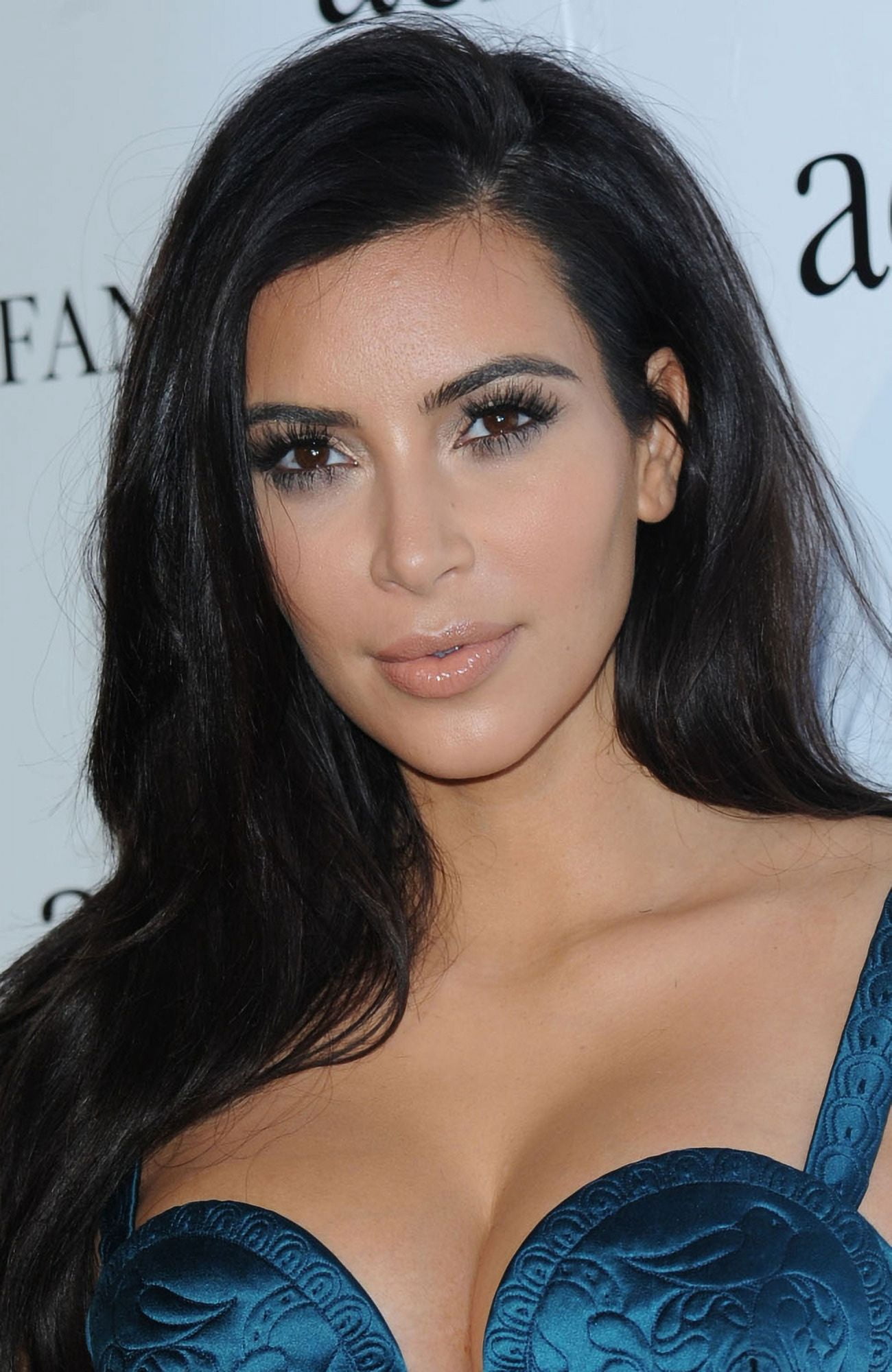 Kim Kardashian At Arrivals For AcriaS 19Th Annual Holiday Dinner Benefit Presented By Instyle And Tiffany & Co Canvas Art - (16 x 20)