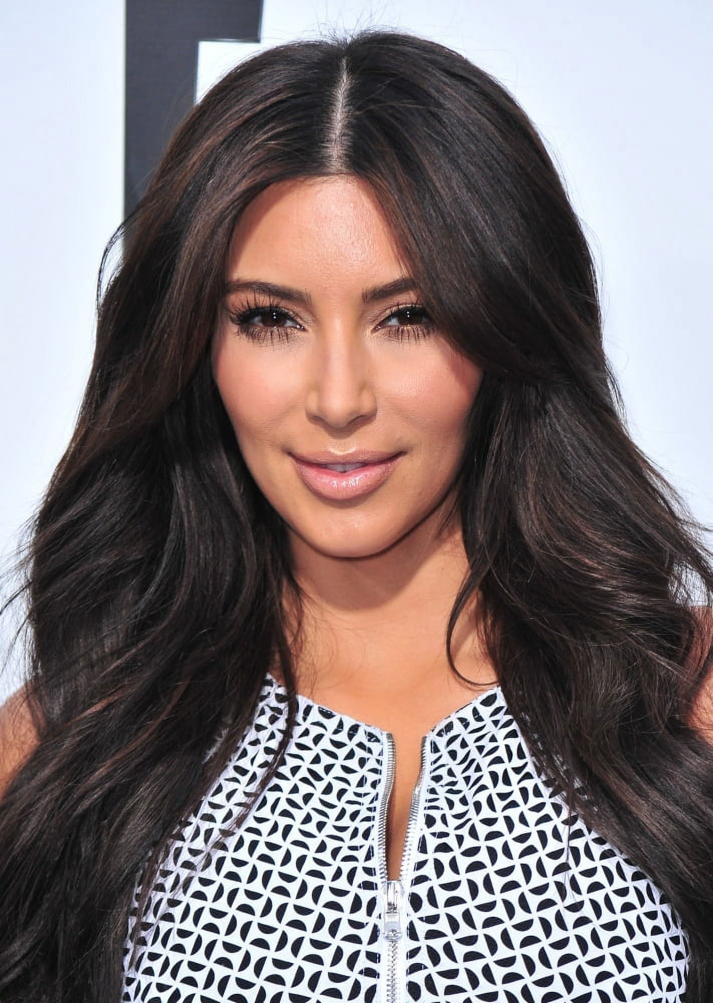 Kim Kardashian At Arrivals For E Network Upfronts Presentation Canvas Art - (16 x 20)
