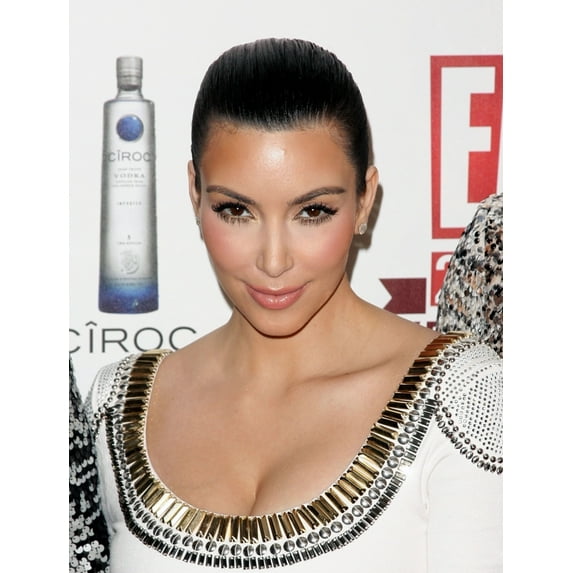 Kim Kardashian In Attendance For E Television 20Th Anniversary Party The London West Hollywood Hotel Los Angeles Ca