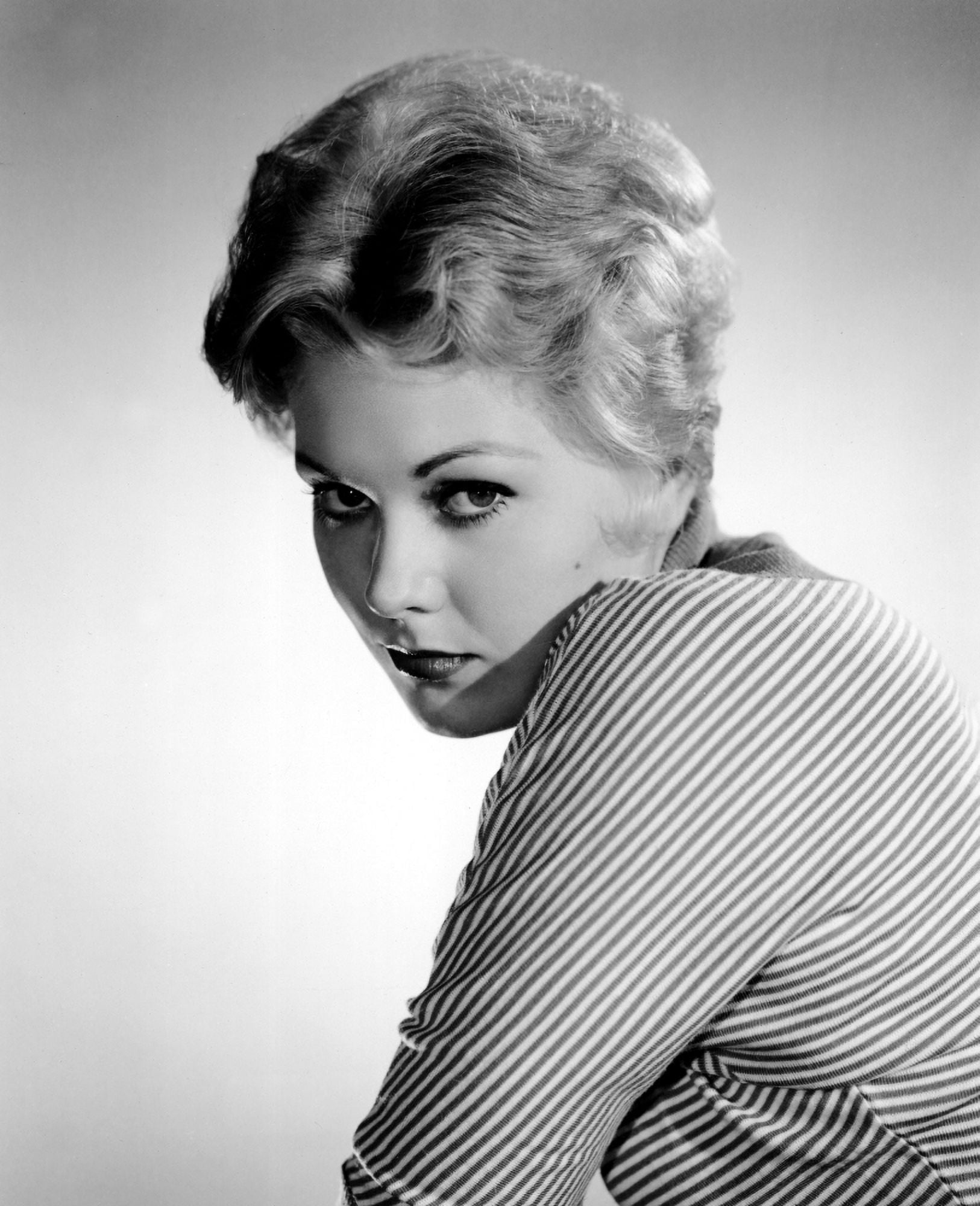 Kim Novak Canvas Art - (16 x 20)